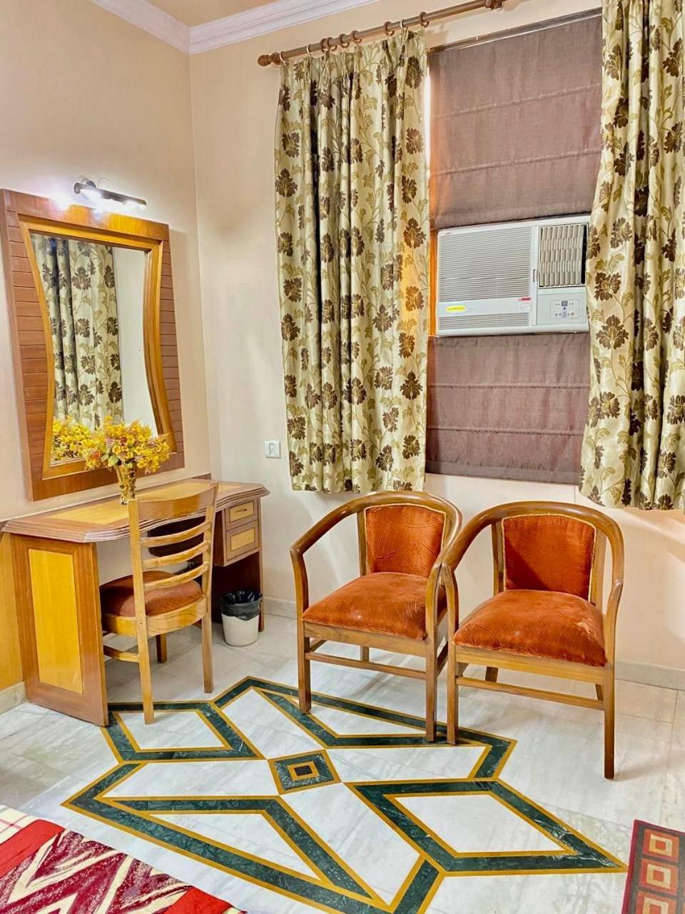 Hotel C Park - Karol Bagh, New Delhi Exteriör bild