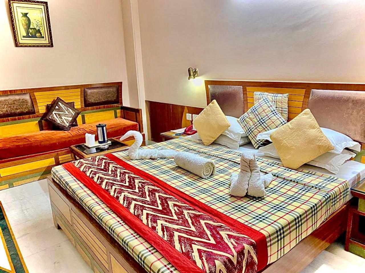 Hotel C Park - Karol Bagh, New Delhi Exteriör bild